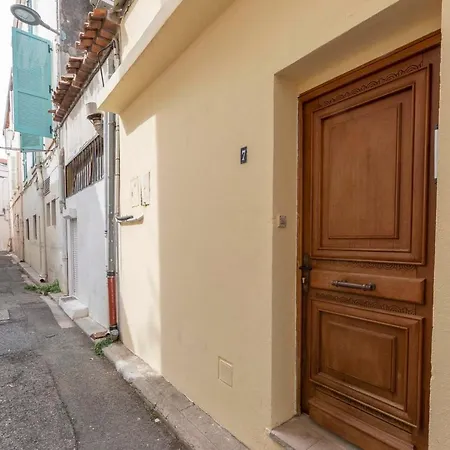 Renovated 100m Townhouse In The Heart Of The Old Town Of * Antibes